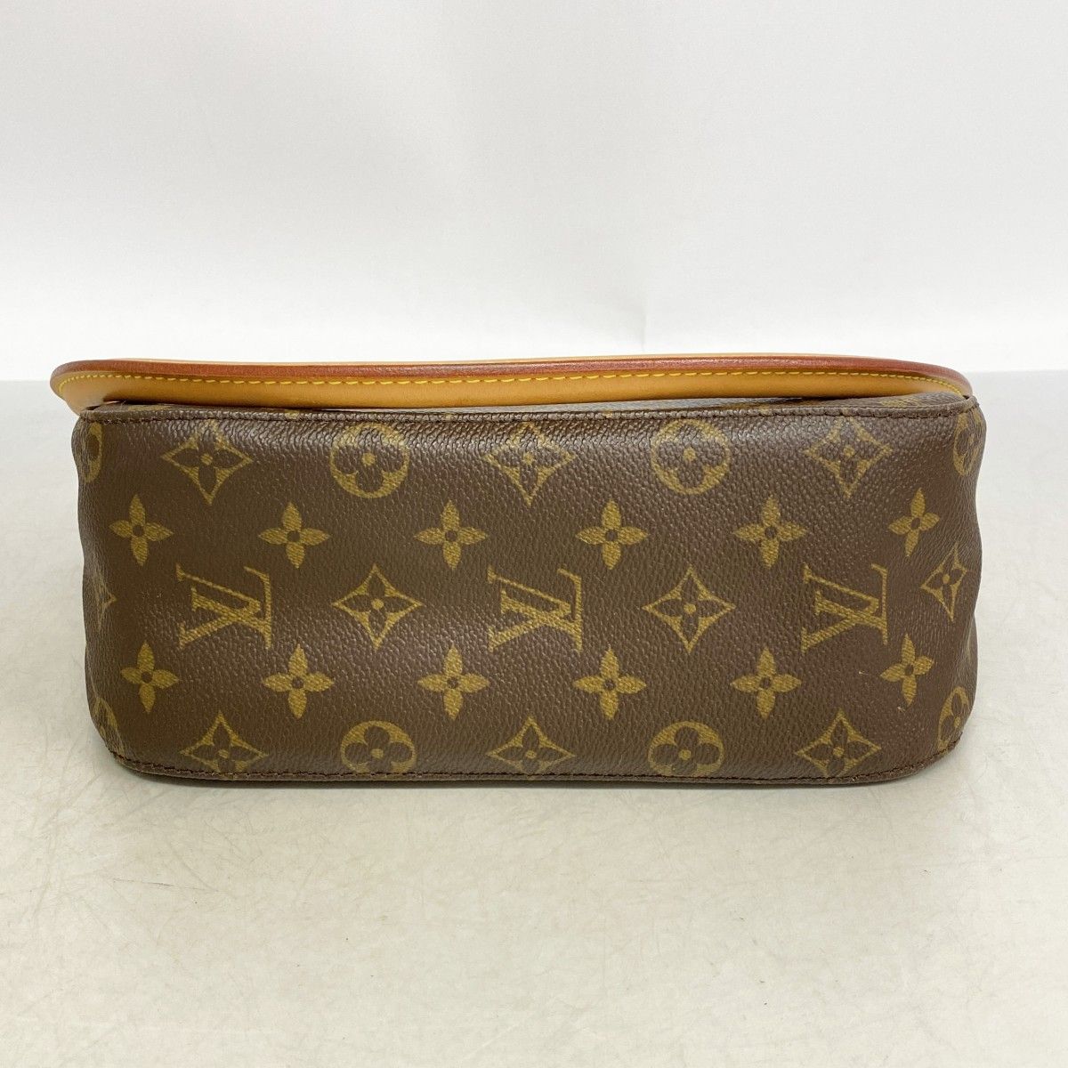 Louis Vuitton Shoulder Bag Monogram Looping MM Brown — view 3