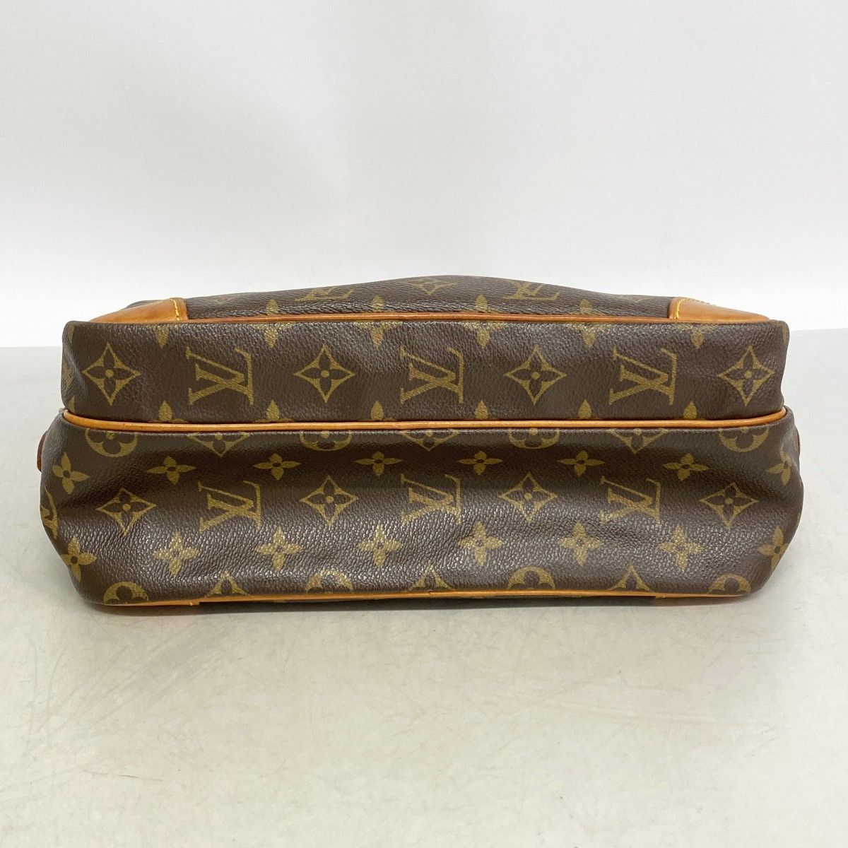 Louis Vuitton Shoulder Bag Monogram Nile Brown — view 3