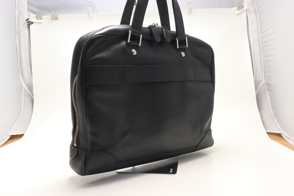 Louis Vuitton Taiga Briefcase Business — view 4