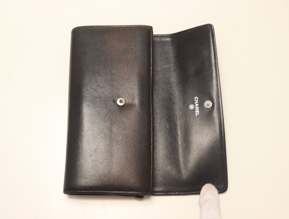 Chanel CC Logo Leather Wallet — view 4