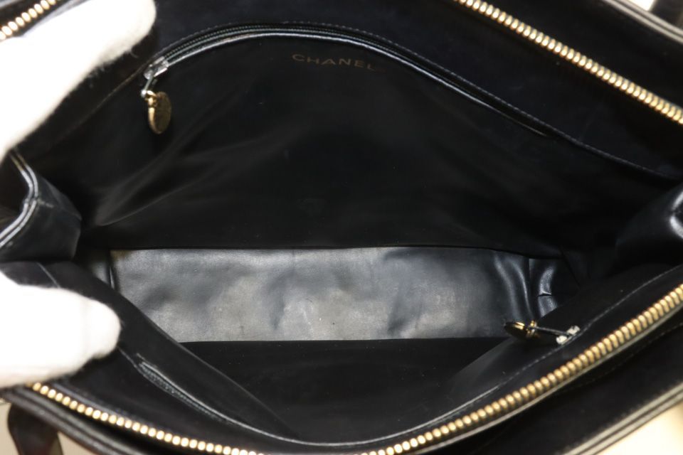 Chanel Lambskin CC Logo Tote Shoulder — view 7