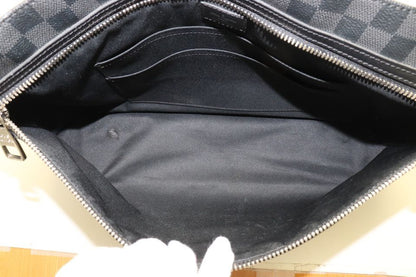 Louis Vuitton Damier Graphite Hunter Shoulder — view 7