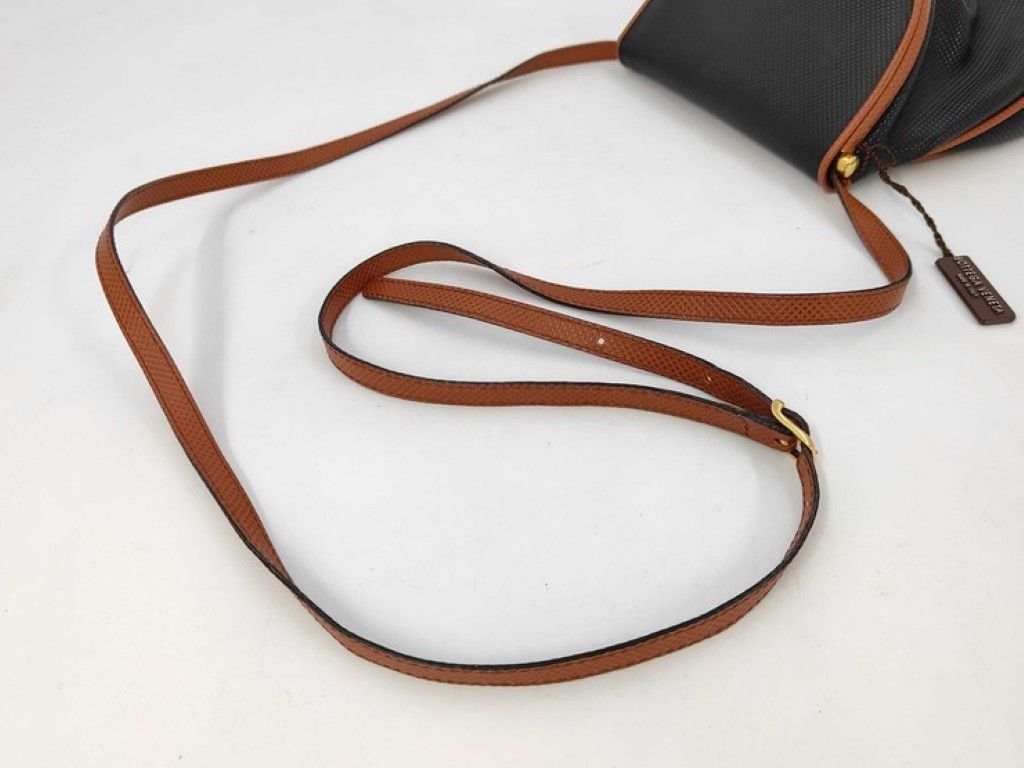 Bottega Veneta Shoulder Bag Marco Polo Black Brown Leather Fringe Gold — view 3