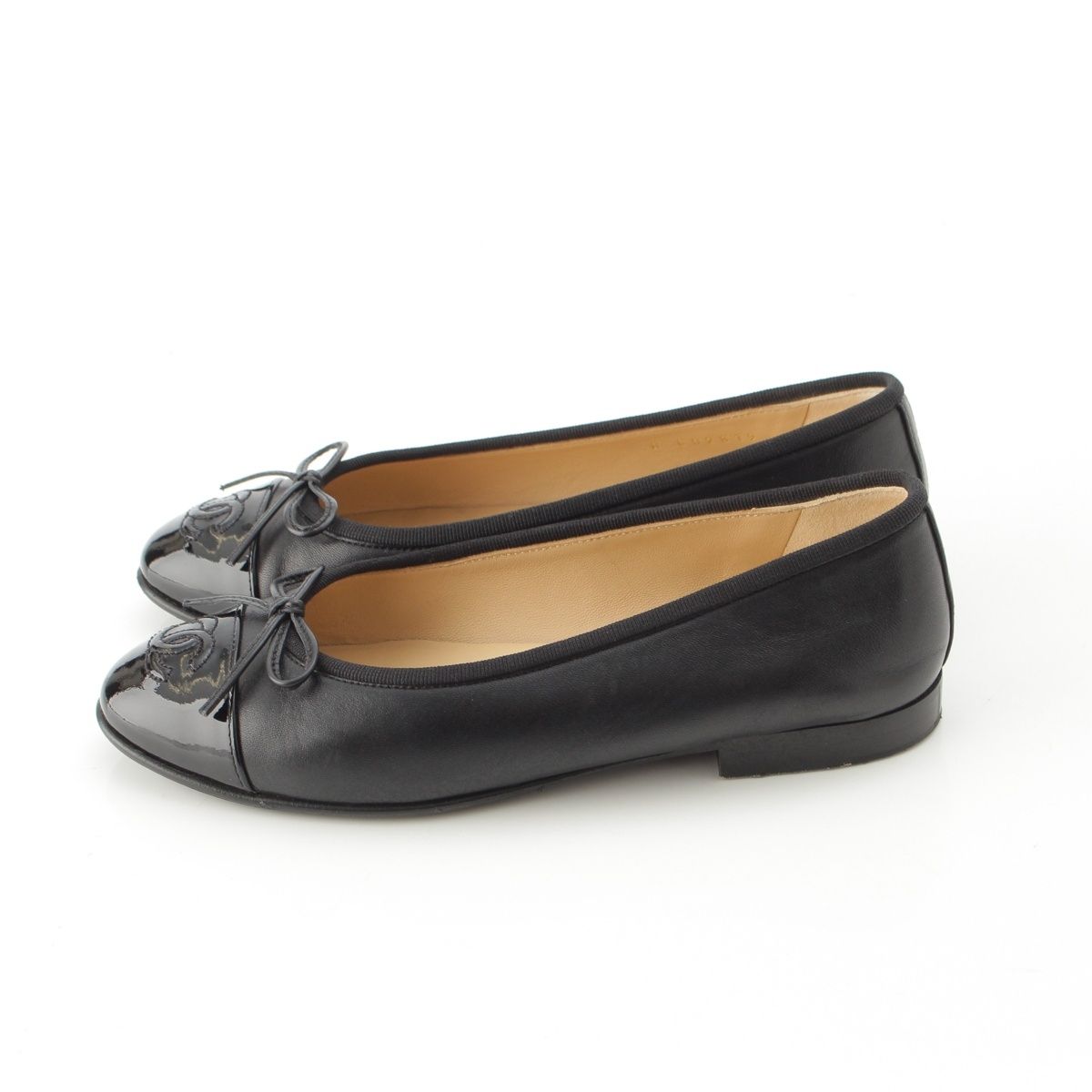 Chanel Leather CC Logo Flat Ballet Shoes Black — view 3