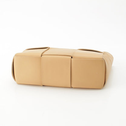 Bottega Veneta Maxi Intrecciato Arco Leather Tote Beige — view 5