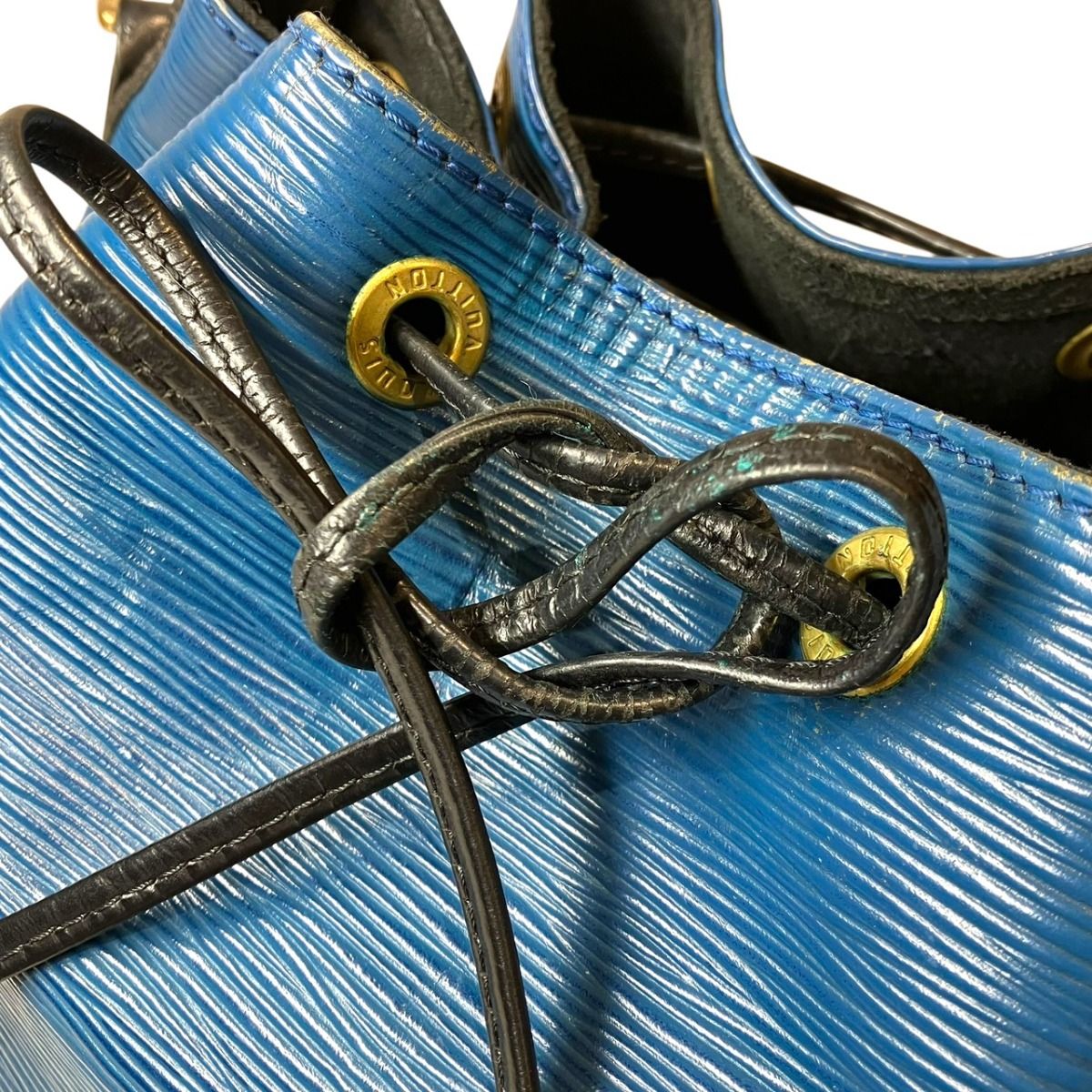 Louis Vuitton Epi Line Shoulder Bag Leather — view 7