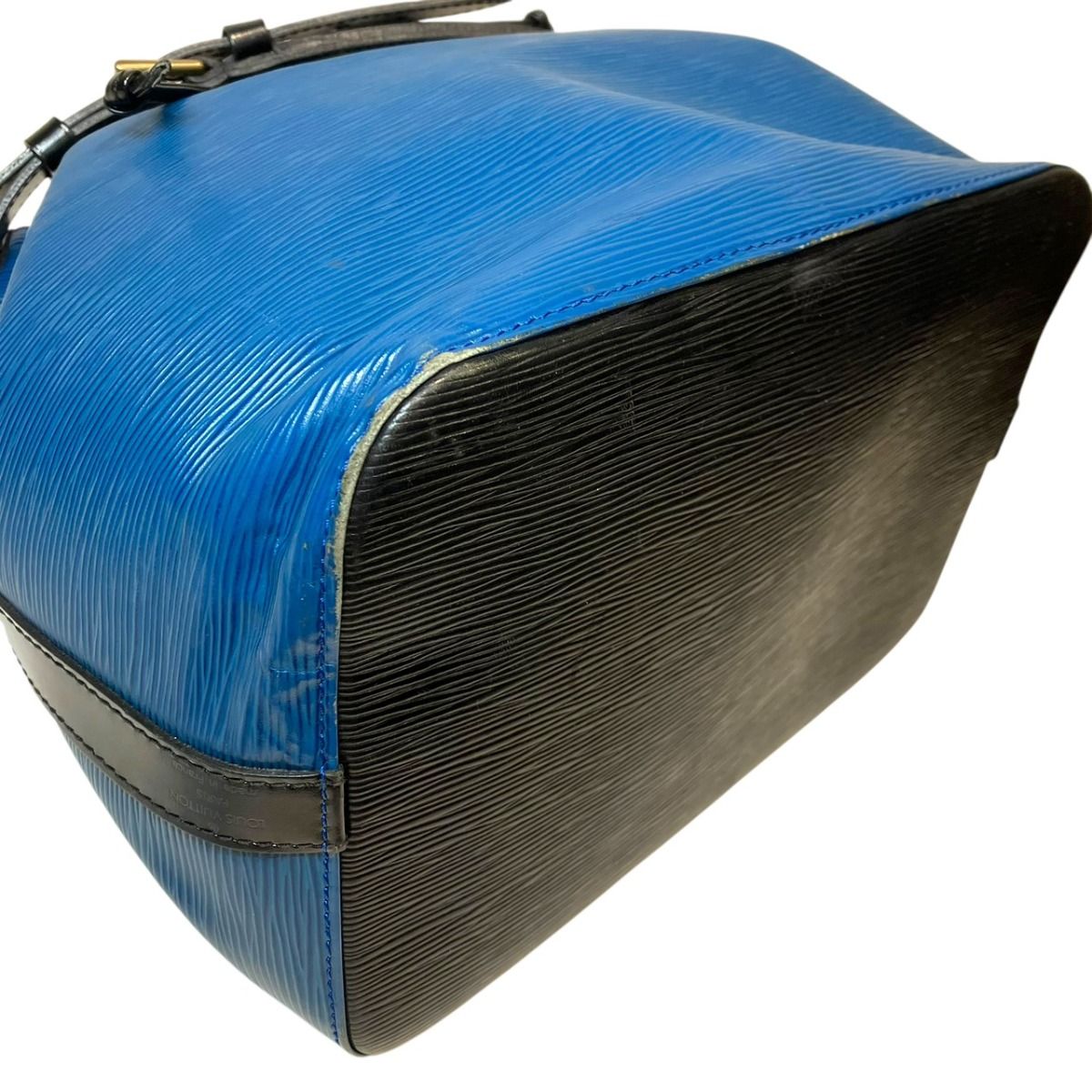 Louis Vuitton Epi Line Shoulder Bag Leather — view 5