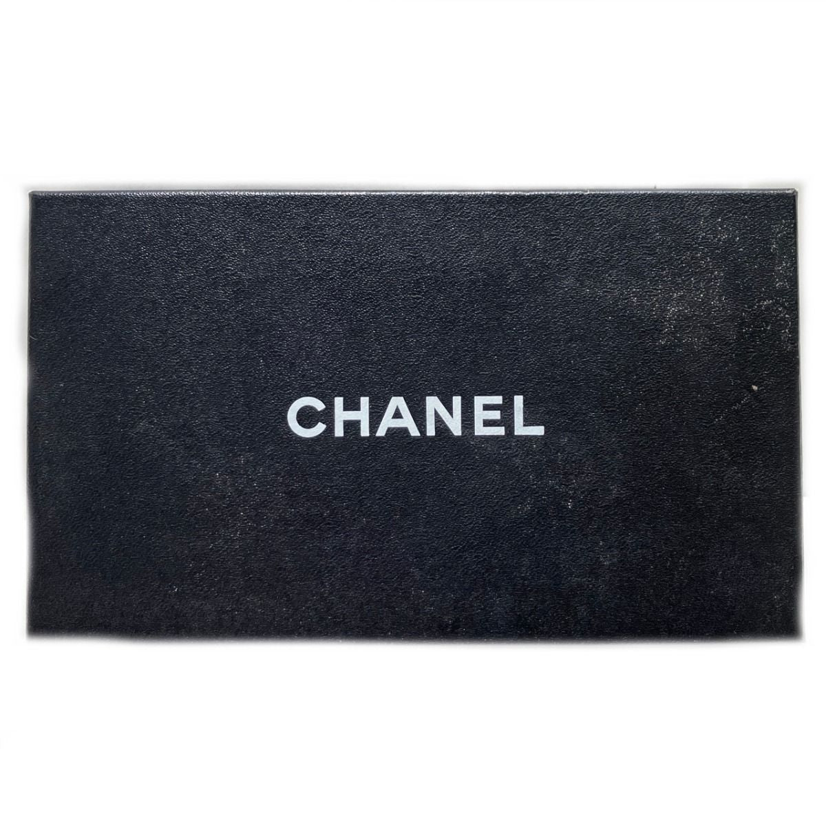 Chanel CC Logo Bifold Wallet Caviar Leather — view 5