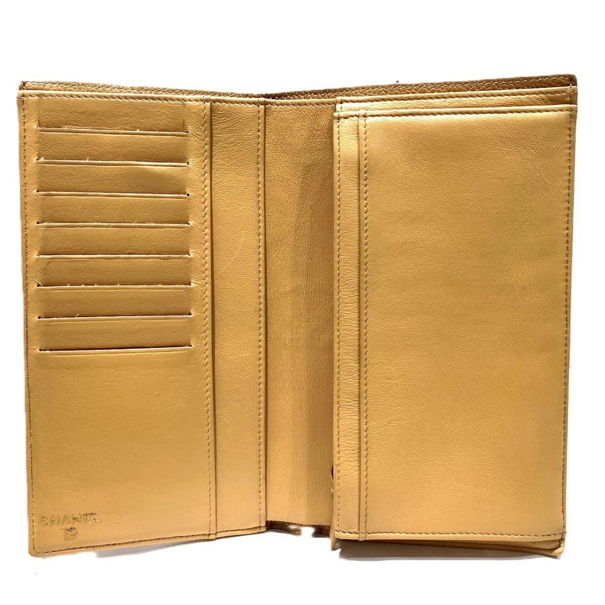 Chanel CC Logo Bifold Wallet Caviar Leather — view 3