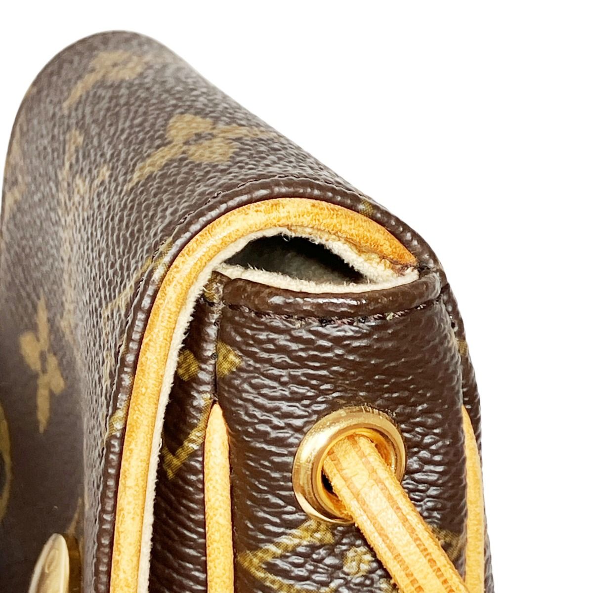 Louis Vuitton Pochette Cancun Monogram Canvas Handbag — view 8