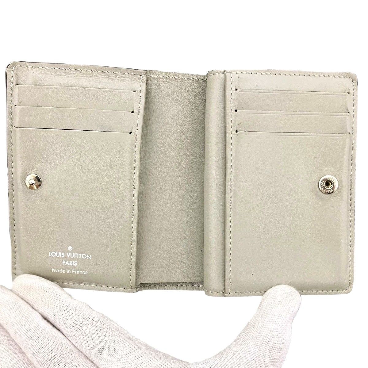 Louis Vuitton Portefeuille Clair Monogram Mahina Bi Foldwallet Leather Wallet — view 3