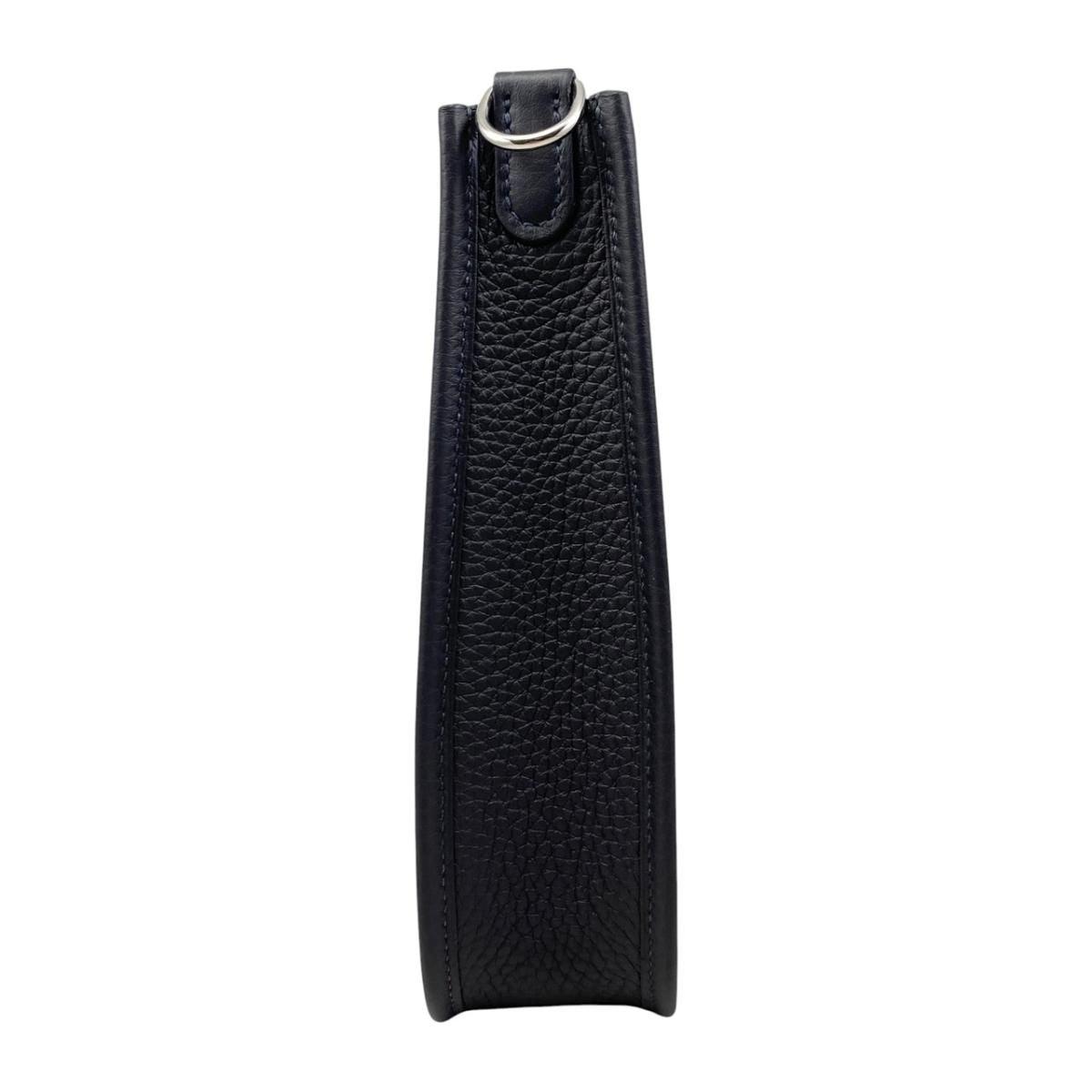 Hermes Shoulder Bag Evelyne TPM Taurillon Clemence Navy Silver — view 3