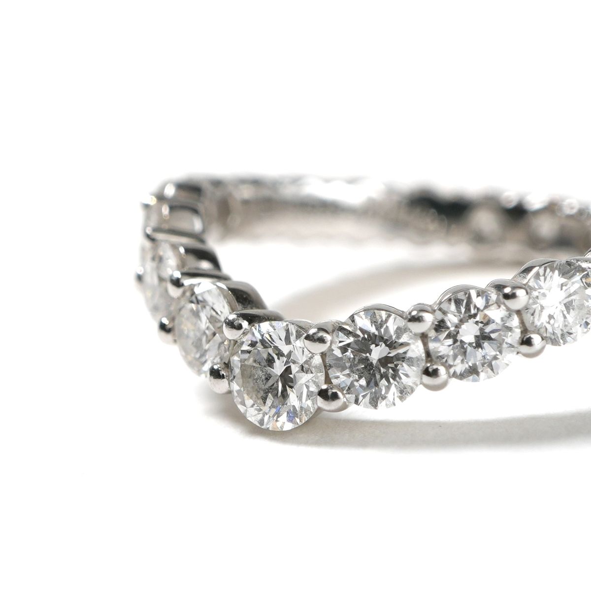 Harry Winston Bandring Diamond Ring — view 3