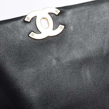 Chanel Shoulder Bag Black — view 7