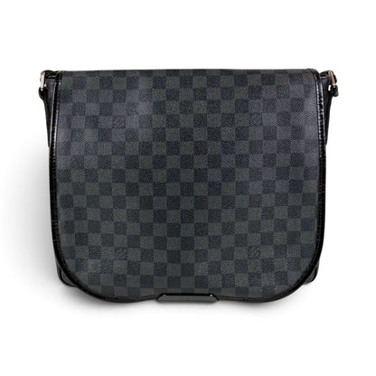Louis Vuitton Damier Graphite Daniel MM Shoulder Bag Cross — view 4