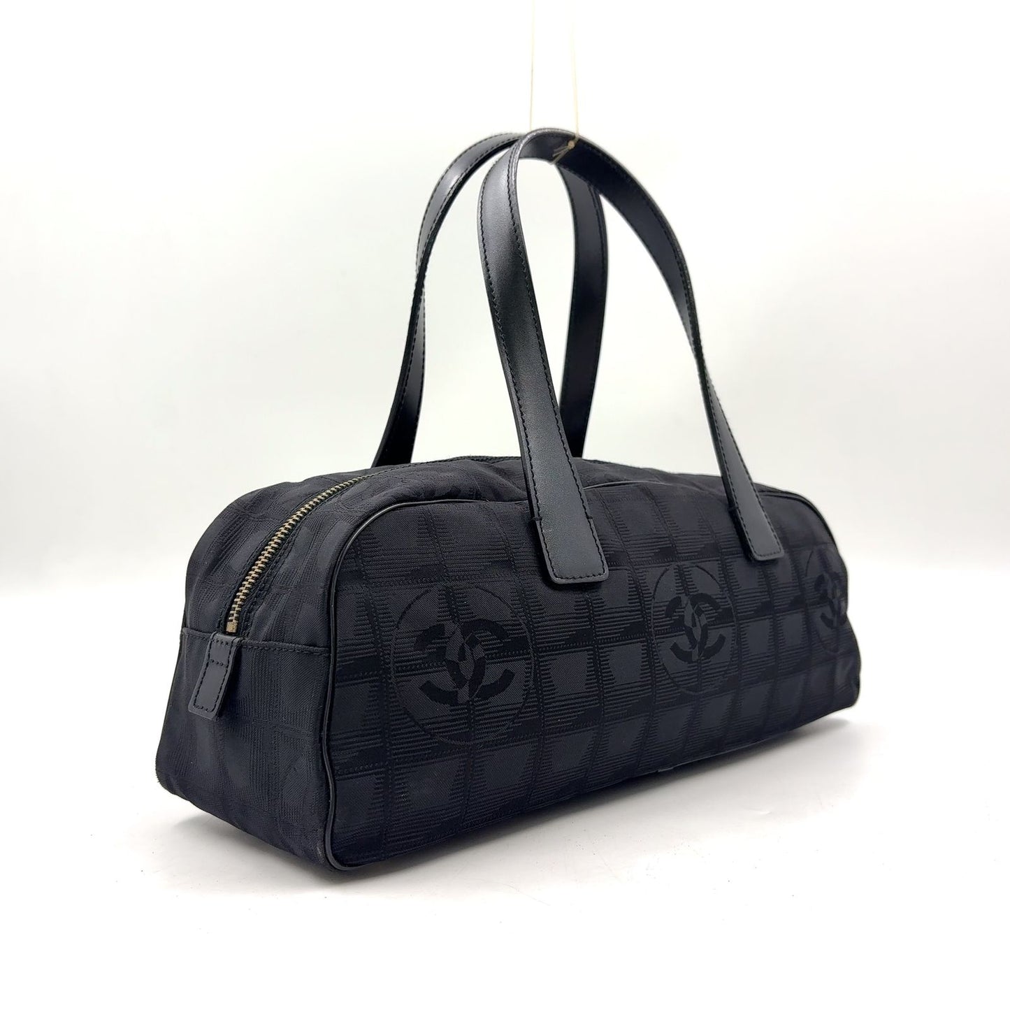 Chanel New Travelline Stand Leather Nylon Black Handbag Gold — view 2