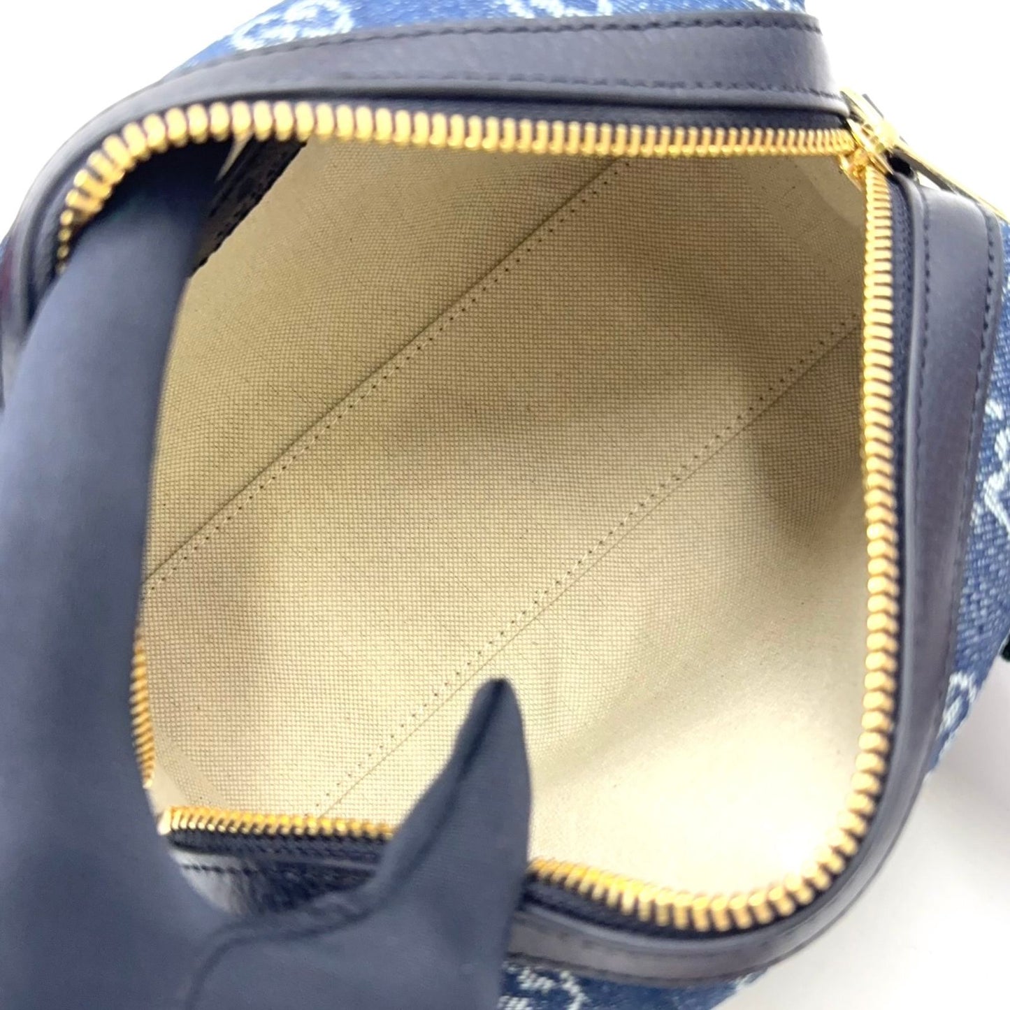 Gucci di Mini GG 2-Way Shoulder Leather Denim Blue Handbag Gold — view 3