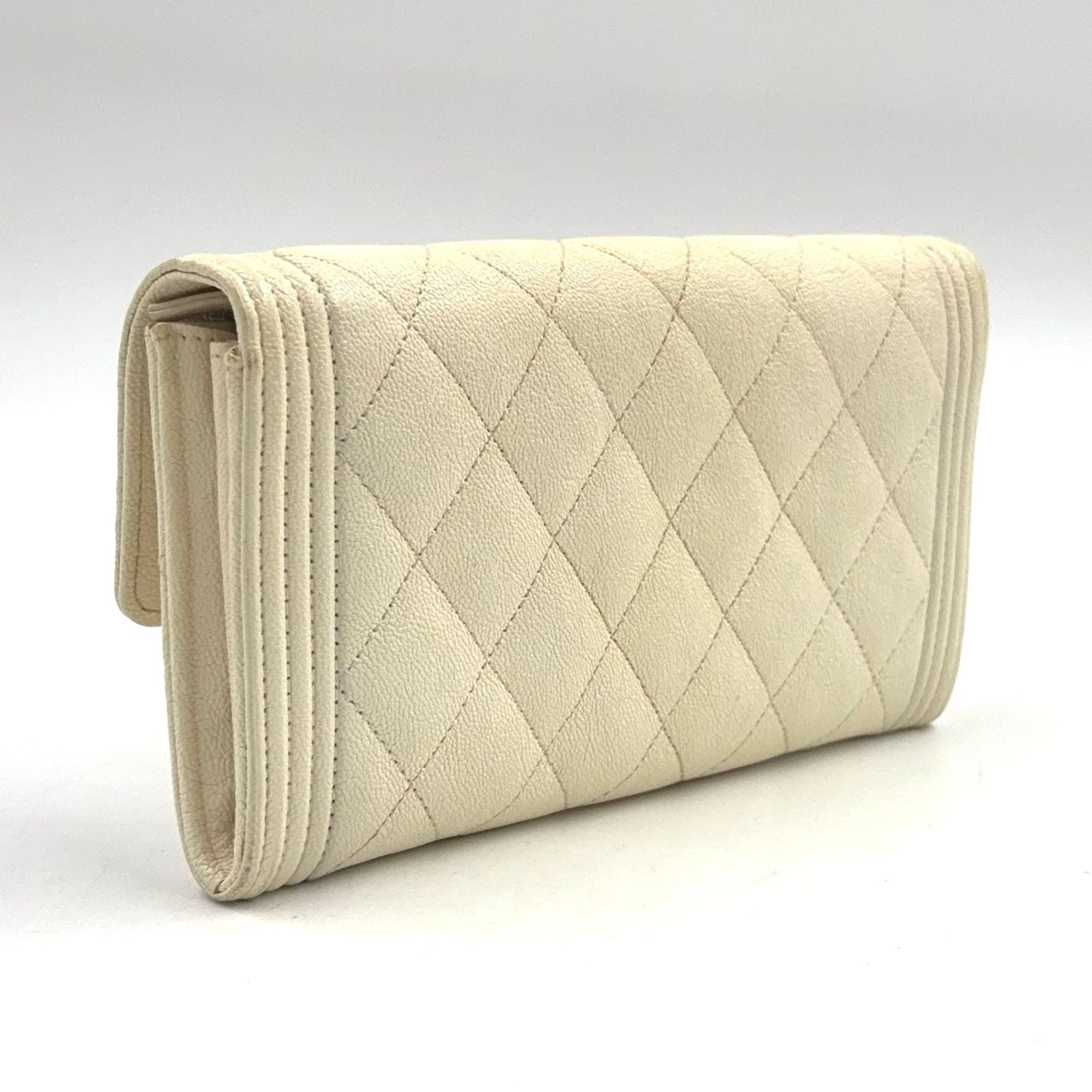 Chanel Boy Stand Caviar Leather Off White Wallet Gold — view 2