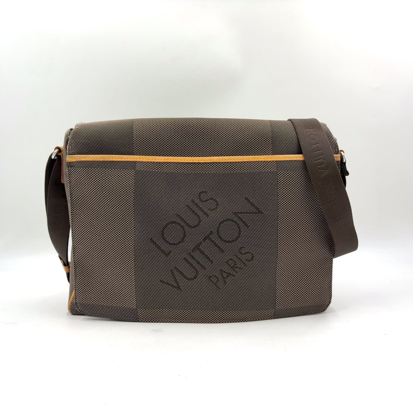 Louis Vuitton Damier Geant Leather Nylon Khaki Brown Lightbrown Shoulder