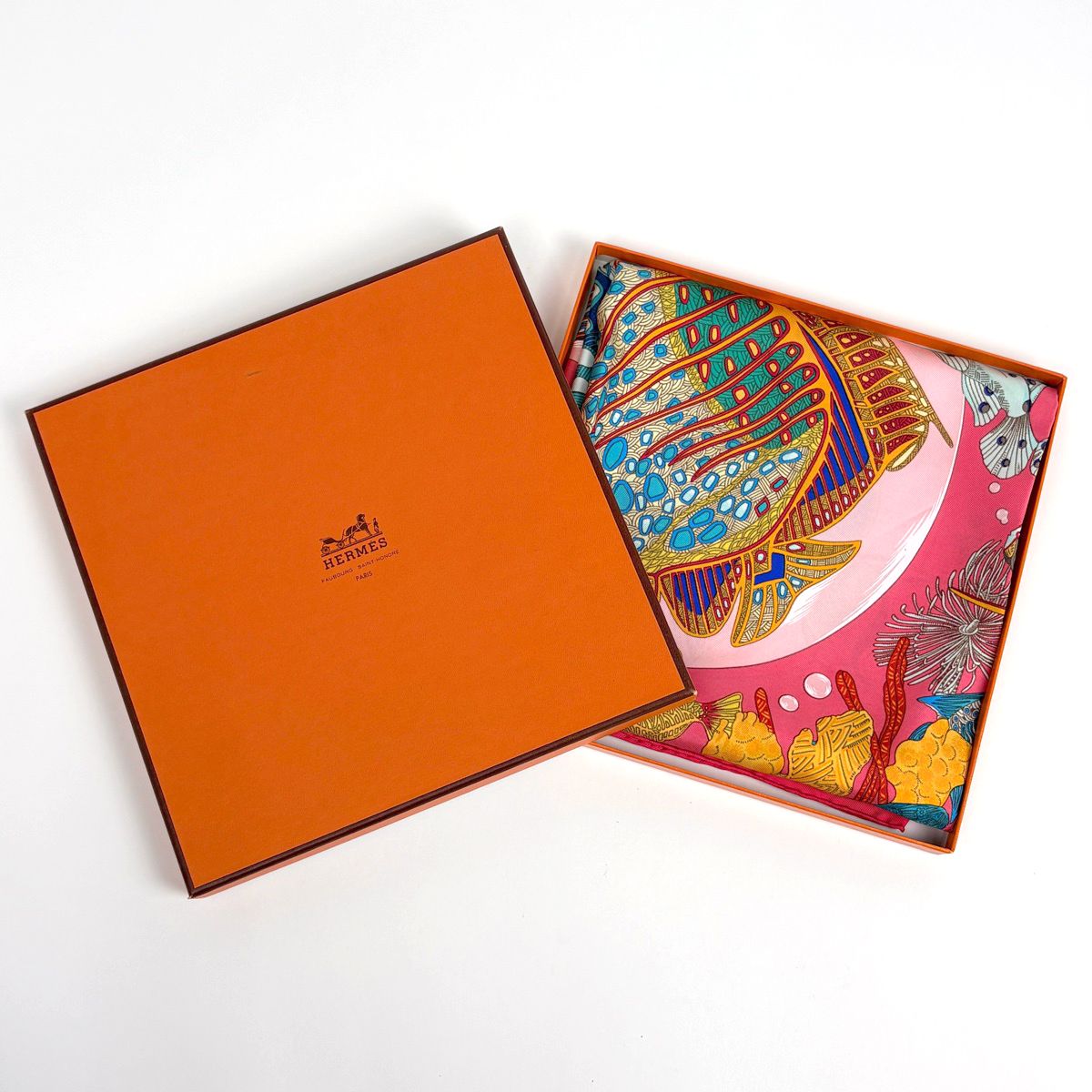 Hermes Carre 90 Grands Fonds Scarf Silk Pink — view 4