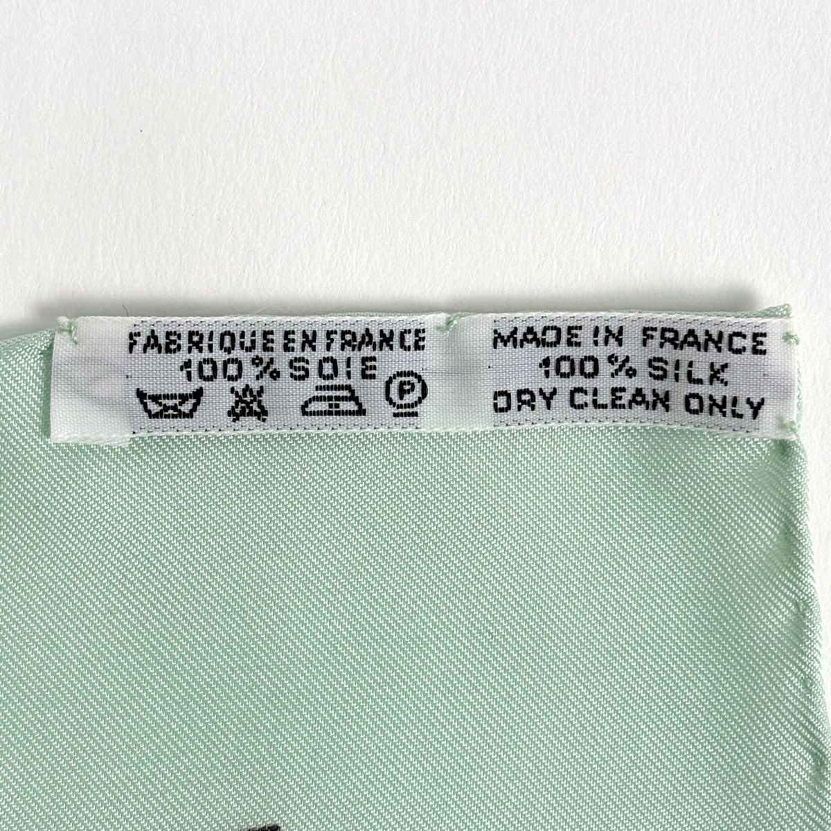 Hermes Carre 90 Chocs en Plumes Scarf Silk Lightgreen Multicolor — view 2