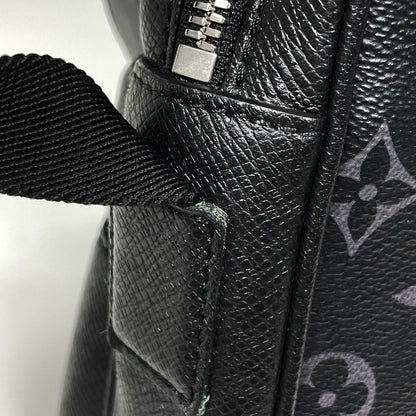 Louis Vuitton Outdoor Messenger PM Shoulder Bag Taigarama Noir — view 5