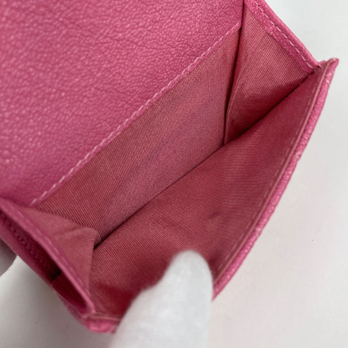 Chanel Trifold Wallet CC Logo Boy Small Caviar Leather Pink — view 6