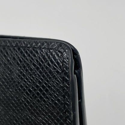 Louis Vuitton Portefeuille Multiple Fold Wallet Taiga Noir — view 4