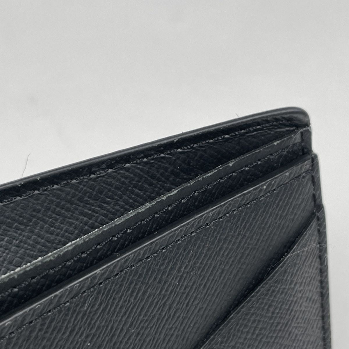 Louis Vuitton Portefeuille Multiple Fold Wallet Taiga Noir — view 5