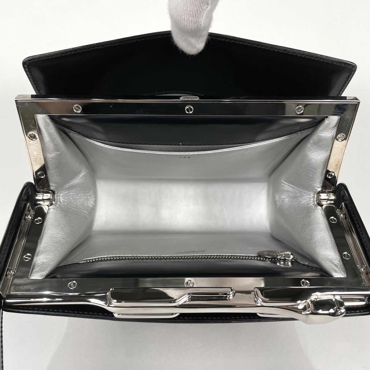 Cartier Handbag Kiss Lock Leather Black — view 6