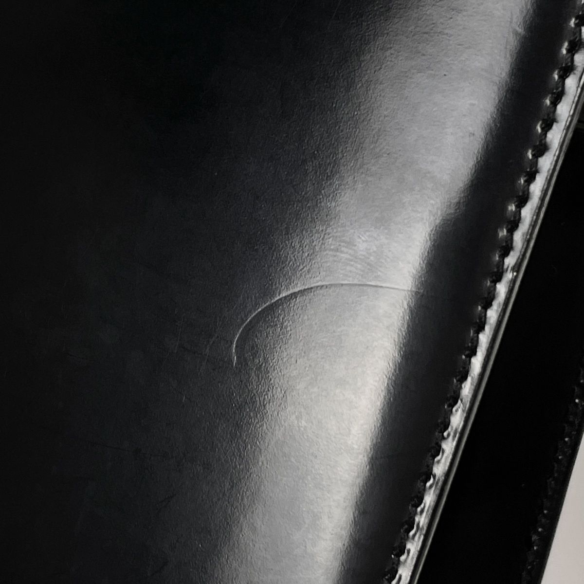 Cartier Handbag Kiss Lock Leather Black — view 4