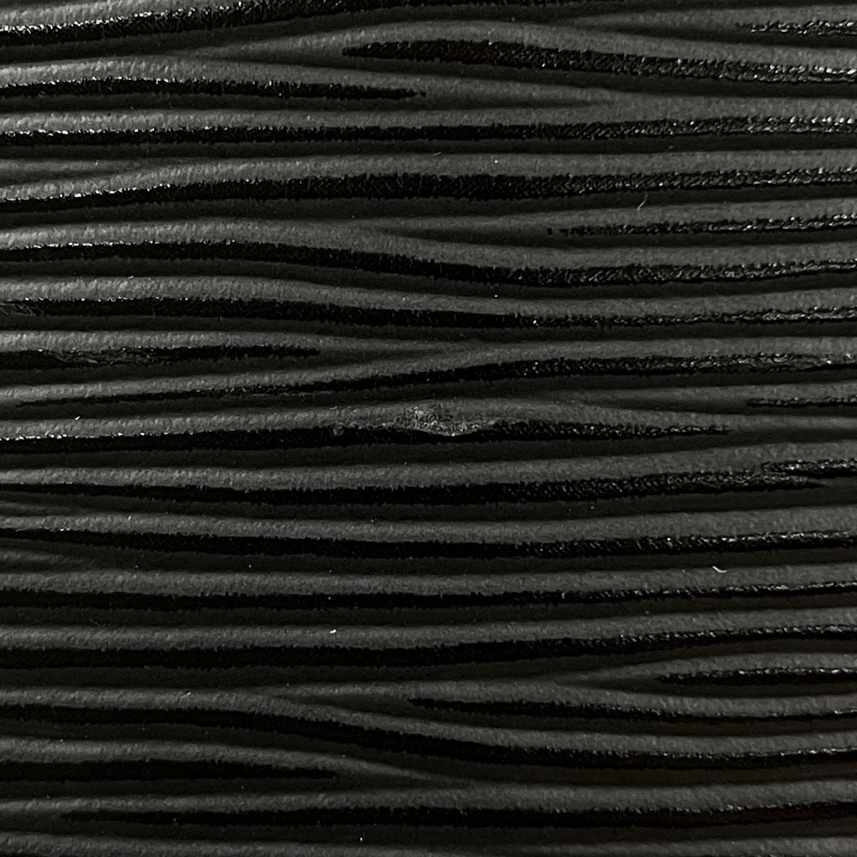 Louis Vuitton Alma Handbag Epi Noir — view 4