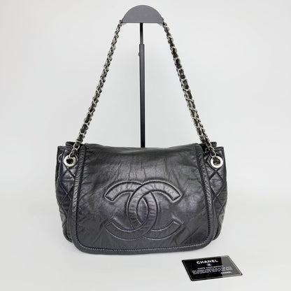 Chanel CC Logo Chain Shoulder Bag Leather Black Silver Vintage — view 3