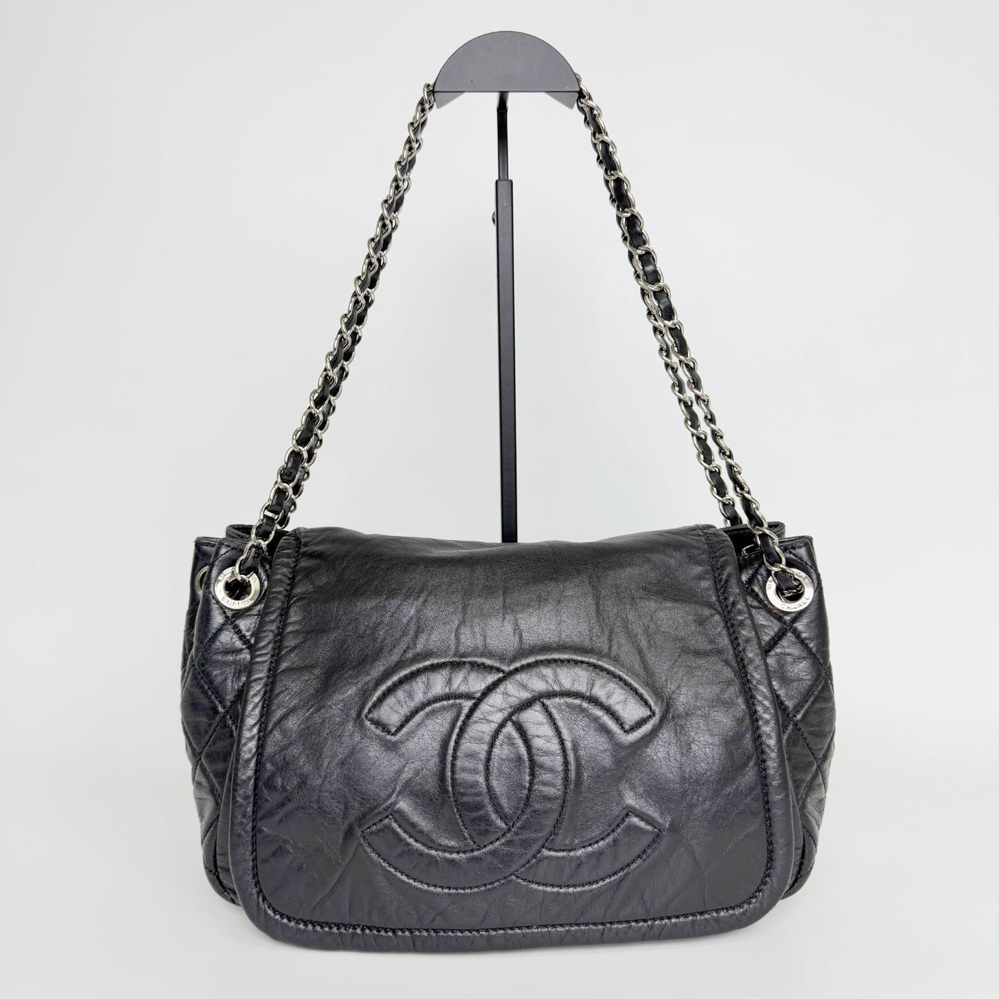 Chanel CC Logo Chain Shoulder Bag Leather Black Silver Vintage — view 4