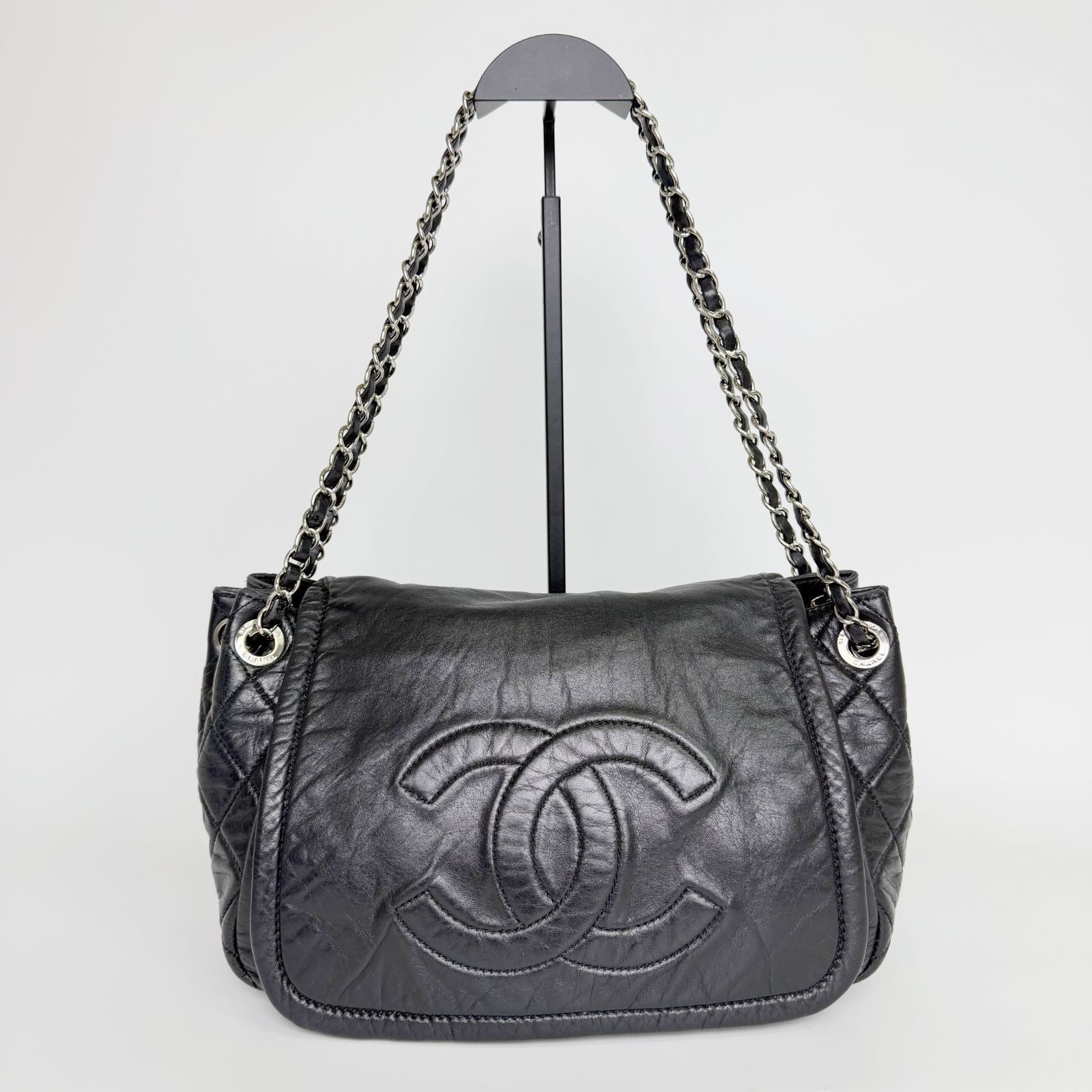 Chanel CC Logo Chain Shoulder Bag Leather Black Silver Vintage — view 4