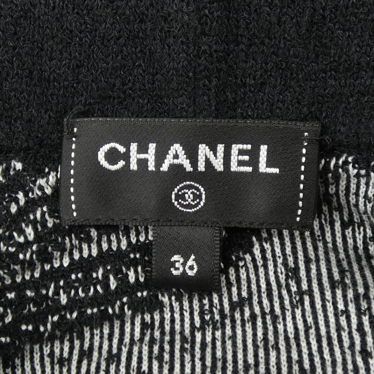 Chanel 22c Hoodie Black — view 3