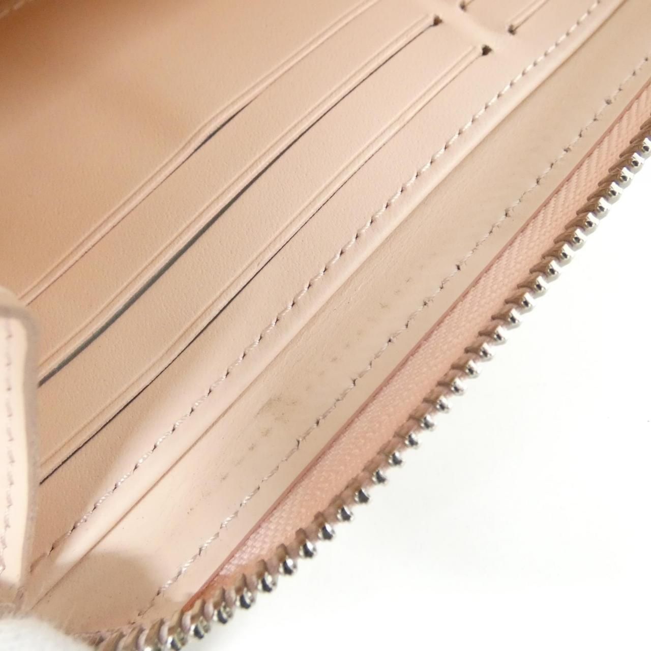 Louis Vuitton Mahina Zippy Wallet — view 4