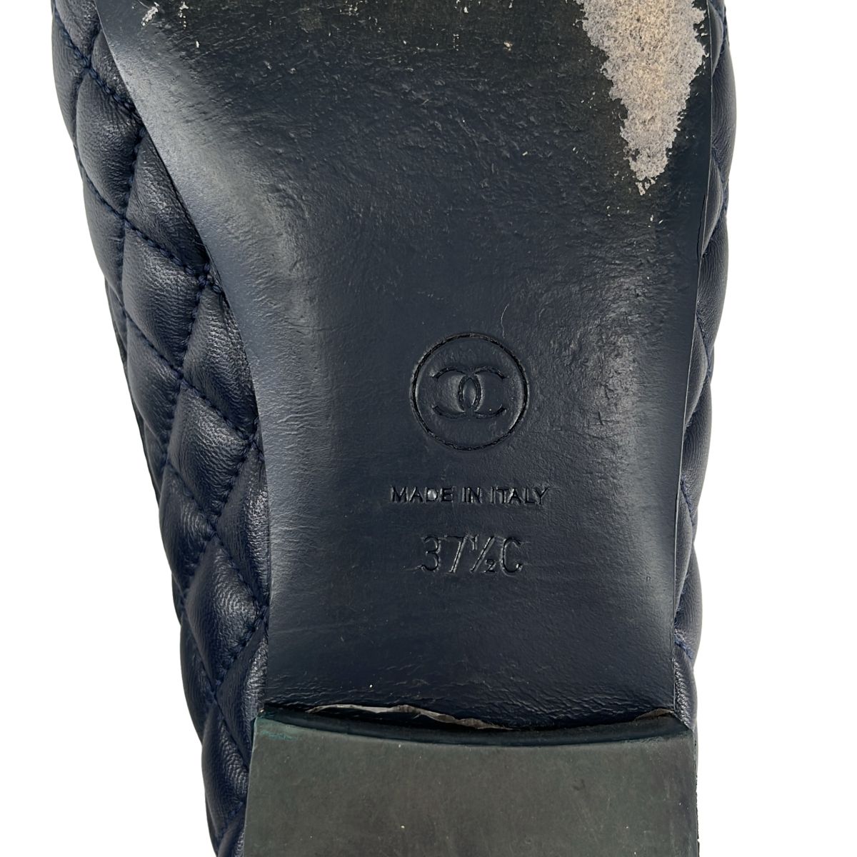 Chanel Quilted CC Logo Chain Pumps Navy Heel 37.5 — view 6