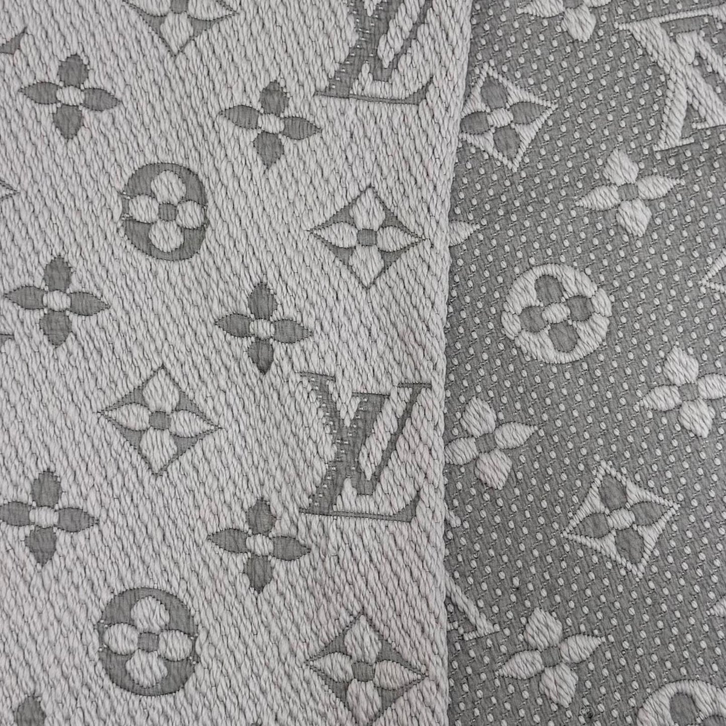 Louis Vuitton Echarpe Logo Mania Wool Silk Gripe Loulou Monogram Scarf — view 4