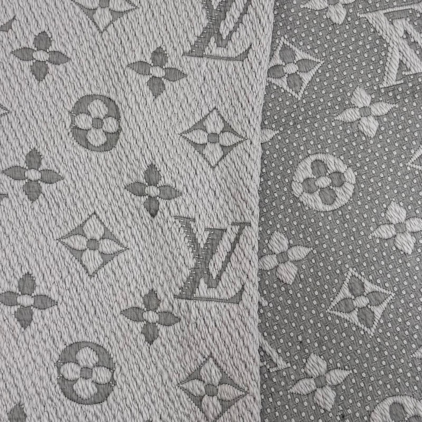 Louis Vuitton Echarpe Logo Mania Wool Silk Gripe Loulou Monogram Scarf — view 4