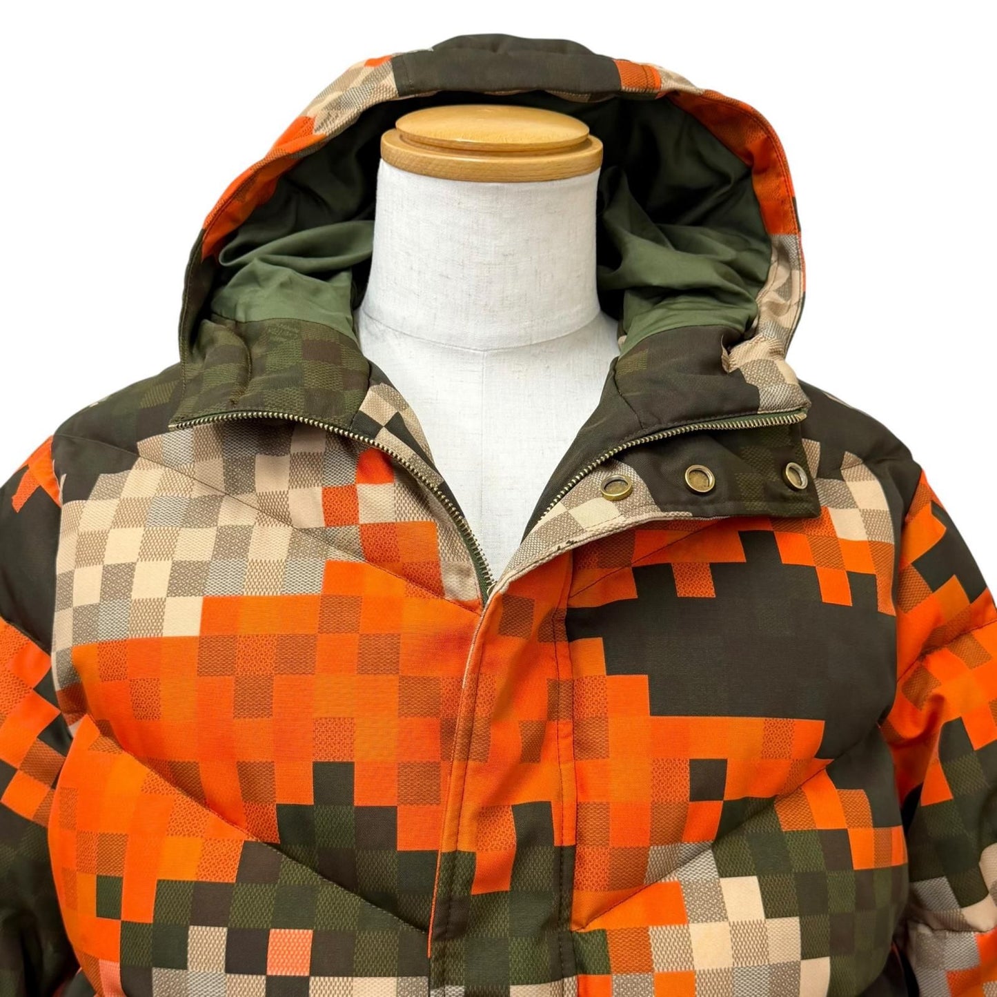 Louis Vuitton Damier Print Puff Jacket Khaki 46 — view 2