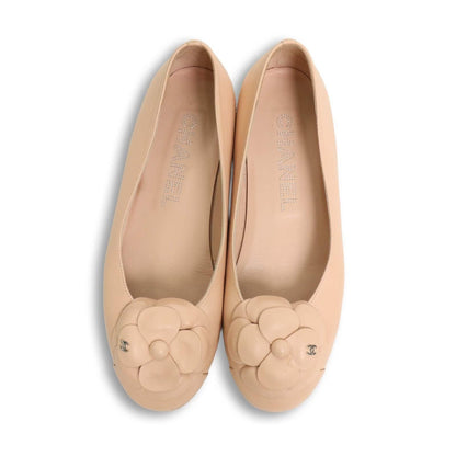 Chanel Camellia Pumps Heel — view 2