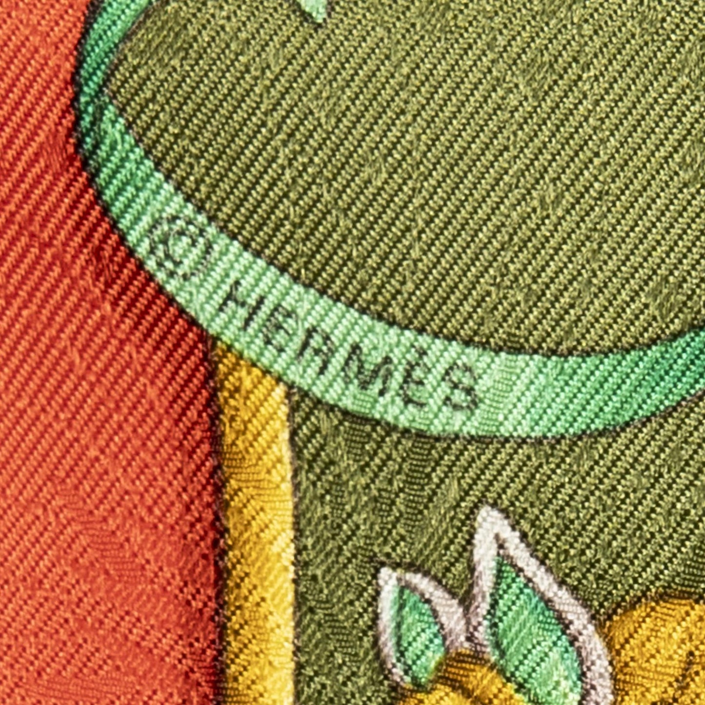 Hermes Scarf Red Green 100% Jacquardsilk — view 4