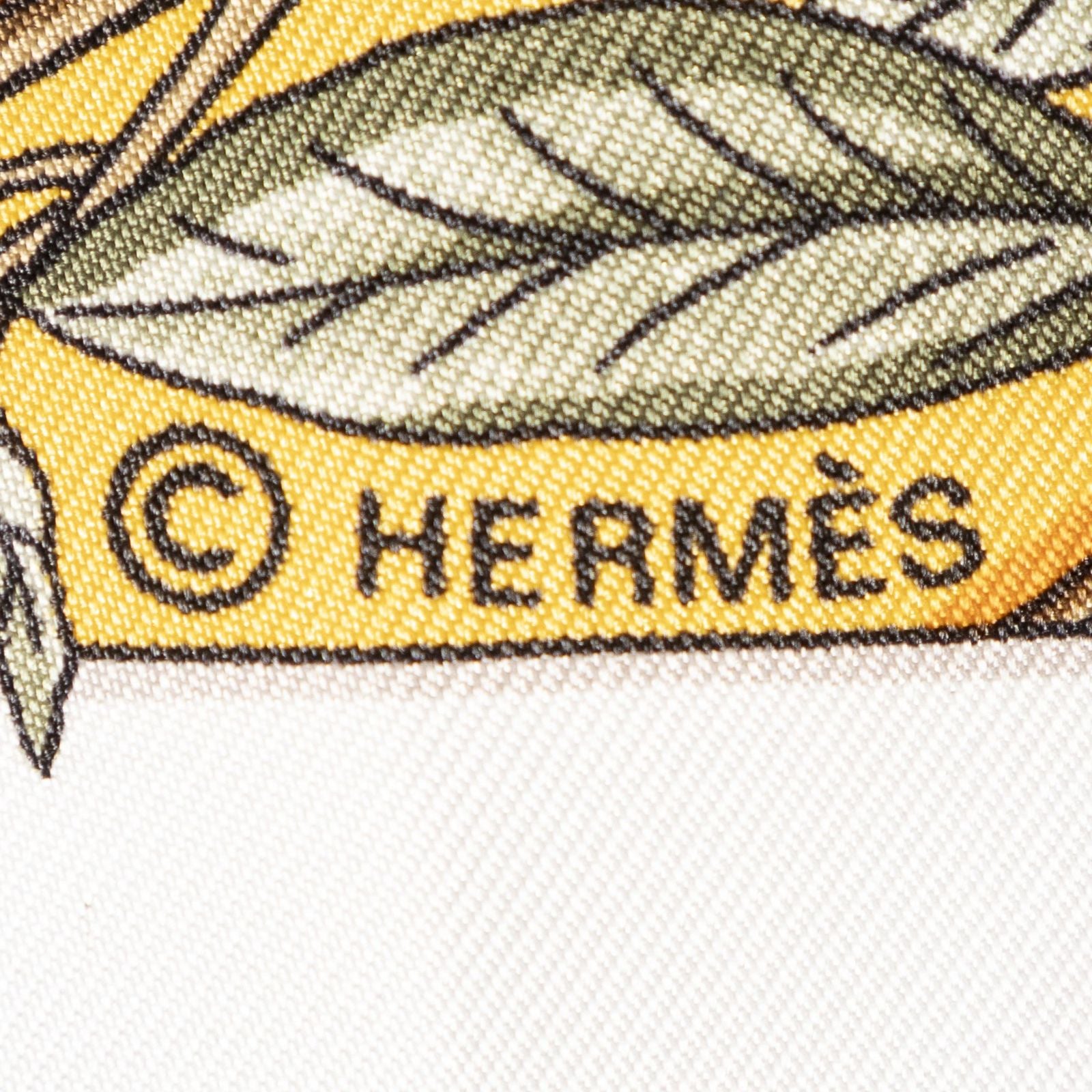 Hermes Scarf Red Green White 100% Twillsilk — view 4