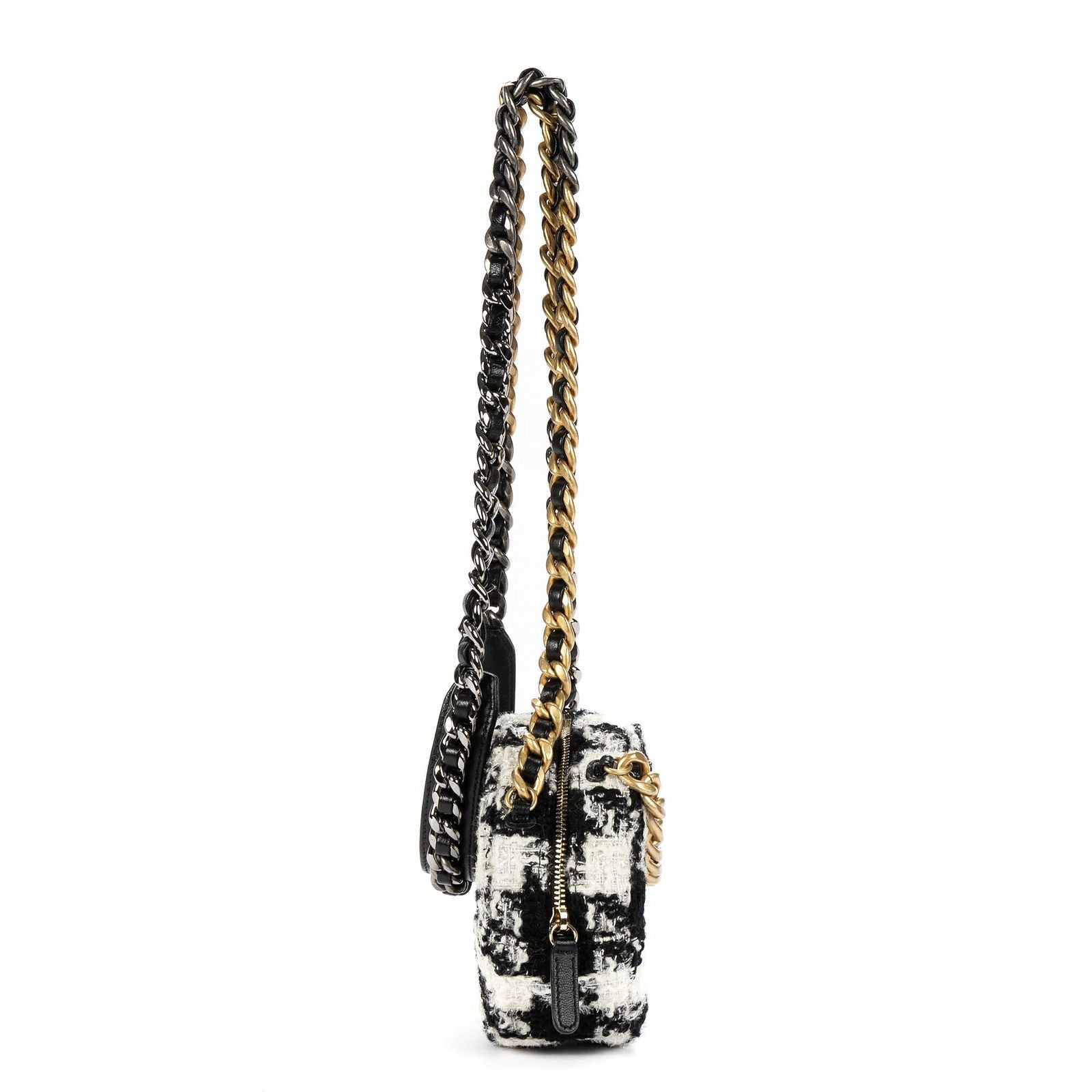 Chanel 19 Round Clutch Chain Shoulder Bag Black White Quilted Tweed — view 4