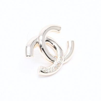 Chanel 25P Earrings CC Logo Light Gold 25 — view 3