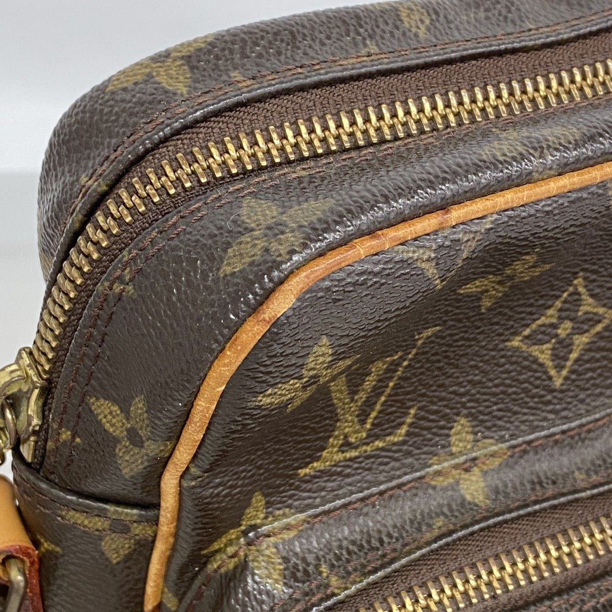 Louis Vuitton Shoulder Bag Monogram Amazon Brown — view 6
