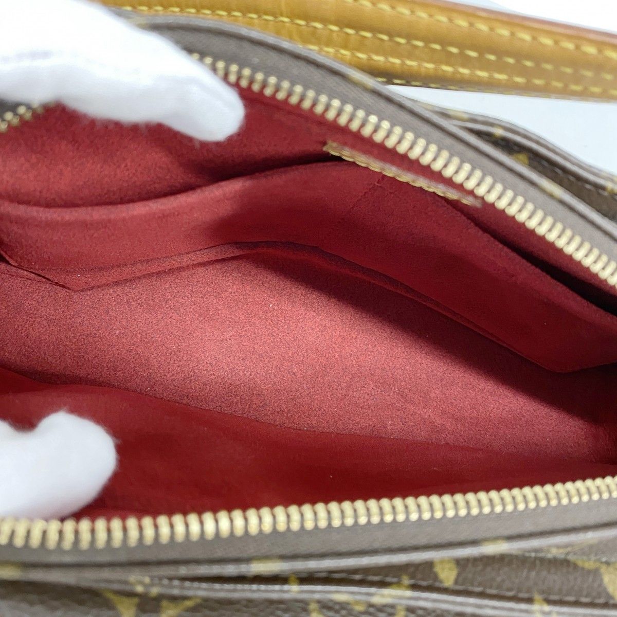 Louis Vuitton Shoulder Bag Monogram Viva Cite MM Brown — view 4