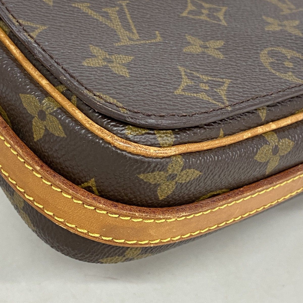 Louis Vuitton Shoulder Bag Monogram Saint Germain 24 Brown — view 6