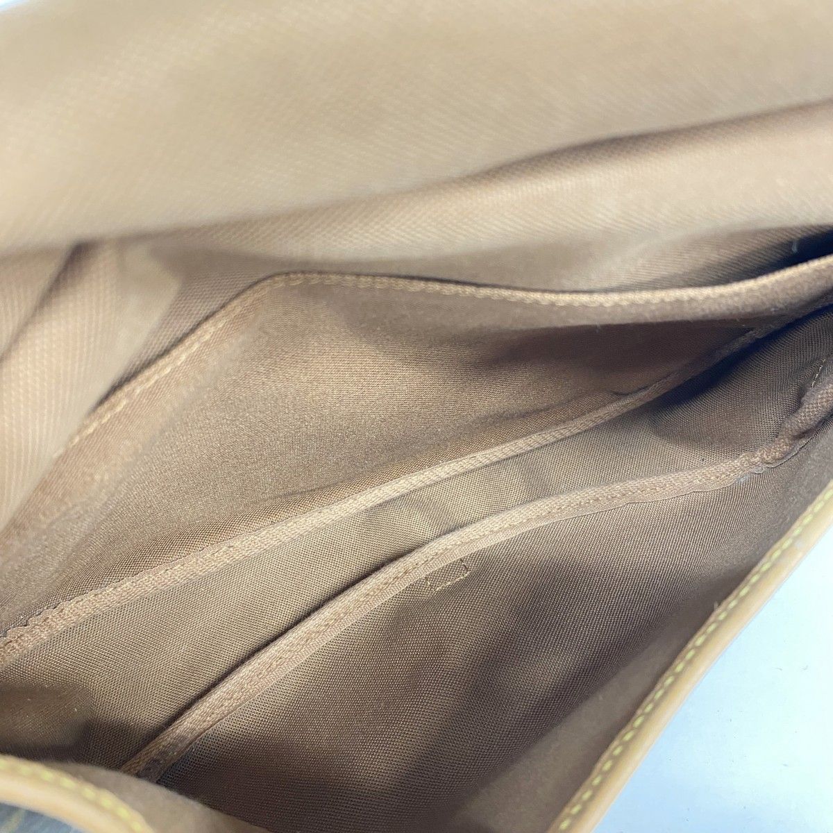 Louis Vuitton Shoulder Bag Monogram Saumur 30 Brown — view 4